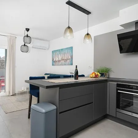 Dom wakacyjny House Luxury Konforta Brodarica (Sibenik-Knin)